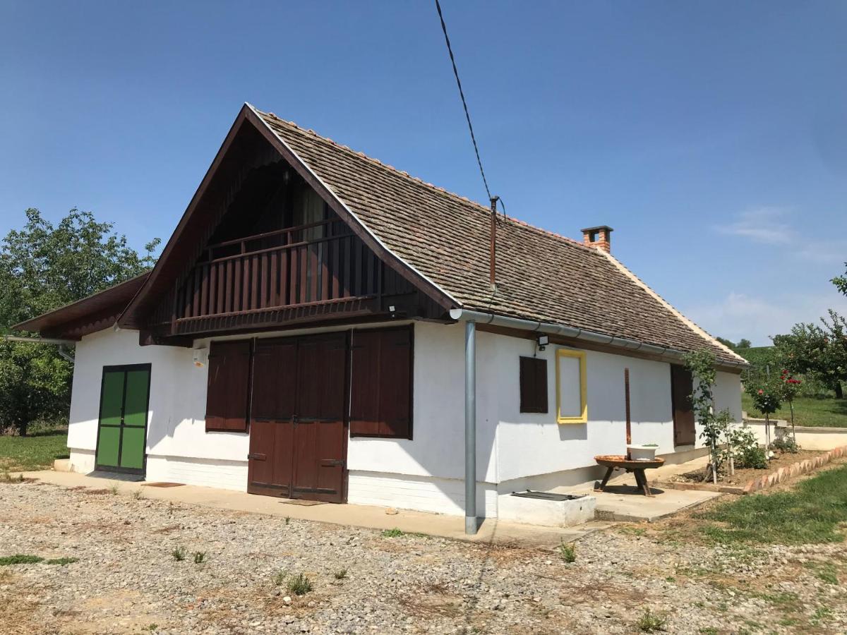 Joe Bácsi Rezidenciája Kisharsány Exterior foto