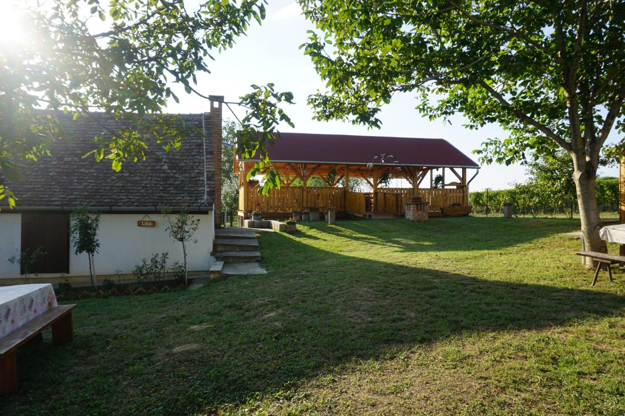 Joe Bácsi Rezidenciája Kisharsány Exterior foto